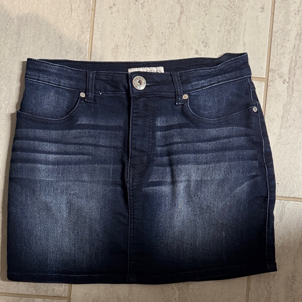 Guess Leather Belt with White Logo Tab